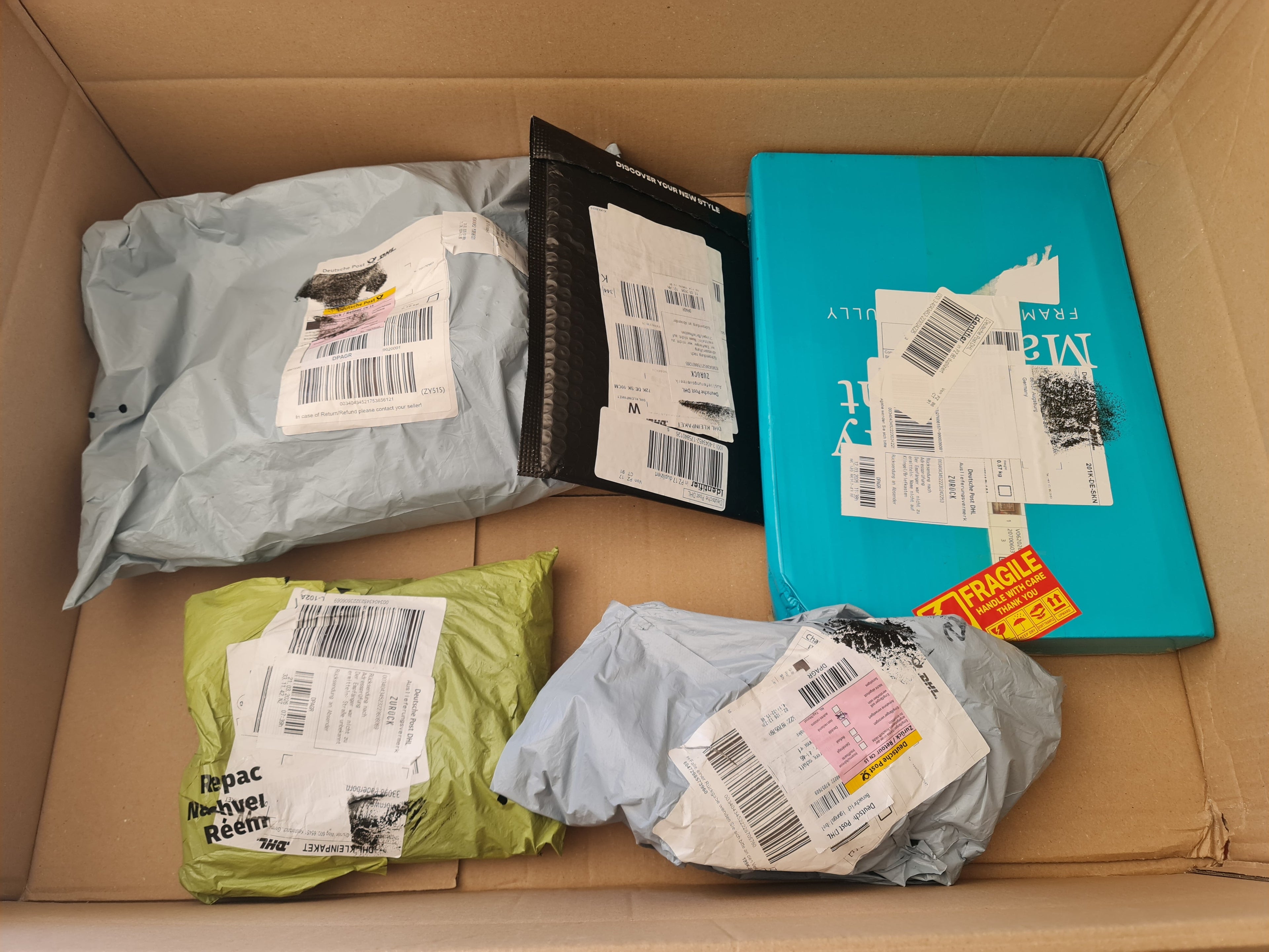 Echte Mystery Packs Überraschungspakete nicht zugestellte Pakete 1.5 kg