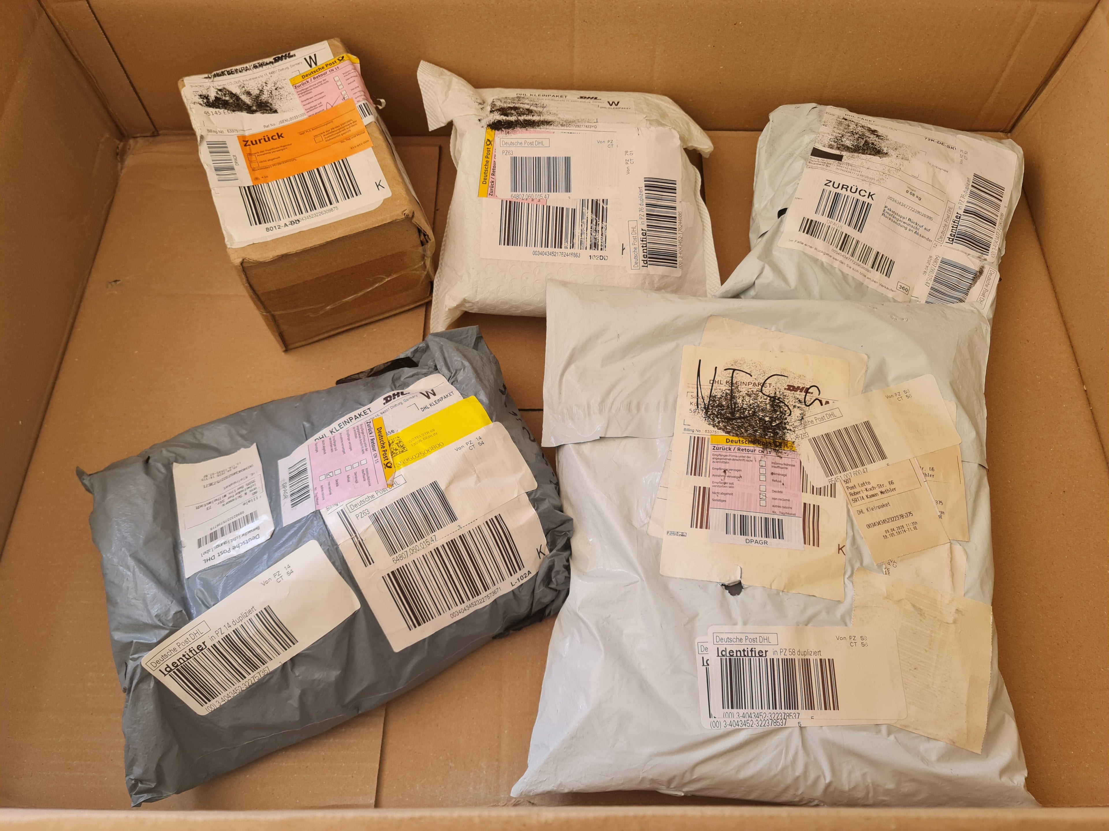 Echte Mystery Packs Überraschungspakete nicht zugestellte Pakete 1.3 kg