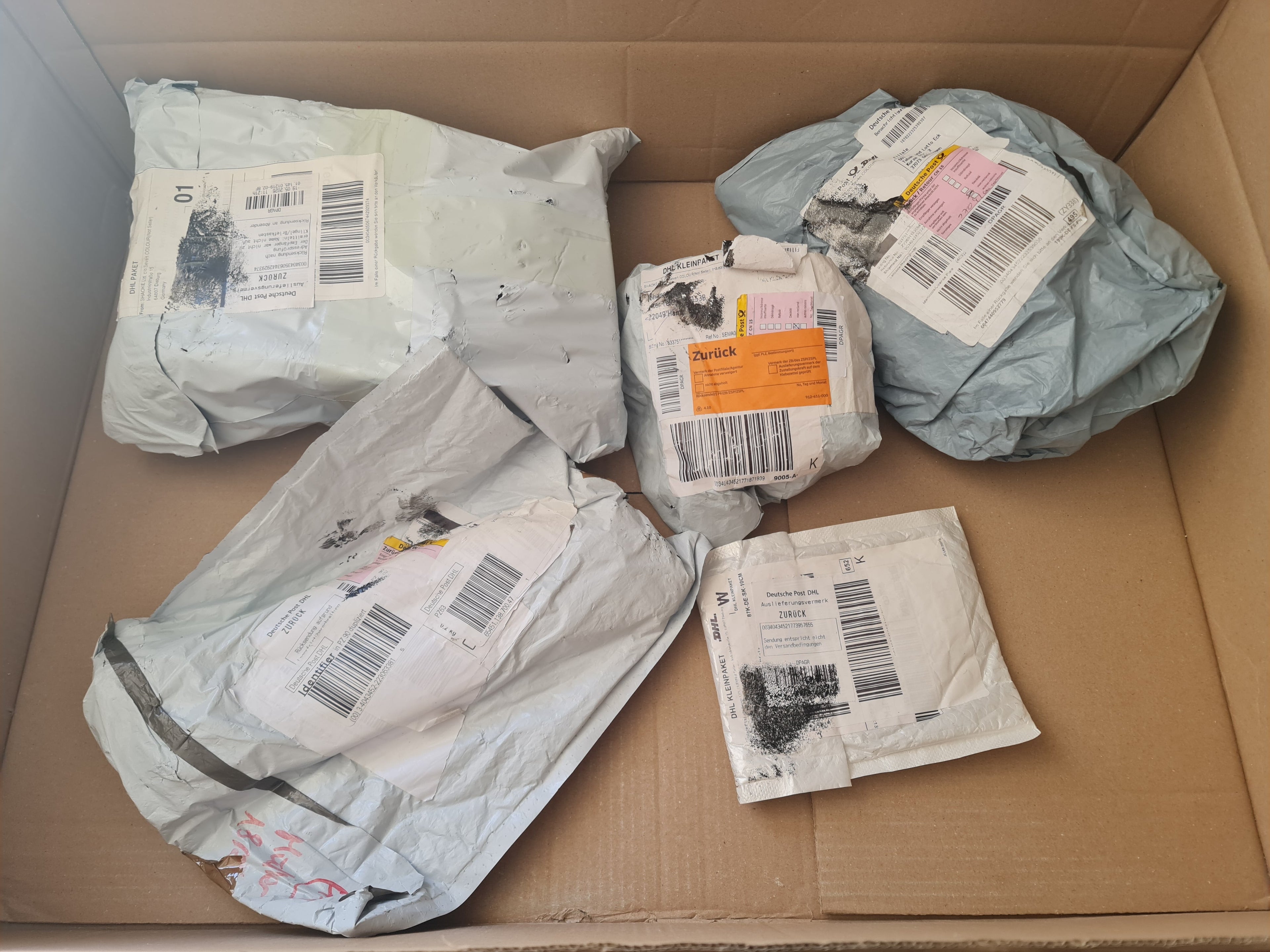 Echte Mystery Packs Überraschungspakete nicht zugestellte Pakete 1.6 kg